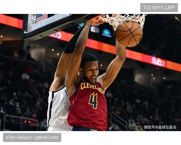 埃文·莫布里通过内线强攻和防守覆盖拉开与同期内线的差距