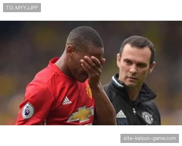 曼联战术体系缺乏稳定性，近期表现波动，对争冠形势产生影响